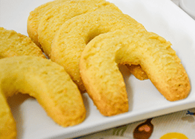 Horseshoe cookie