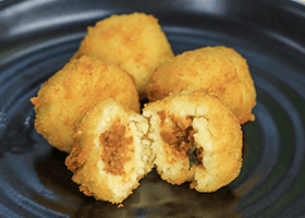 Alimento produzido pela TUBO ITA Forming and Encrusting Machine for Arancini
